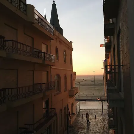 New Center 1 Min Walk Beach/river/casino!!! Διαμέρισμα *