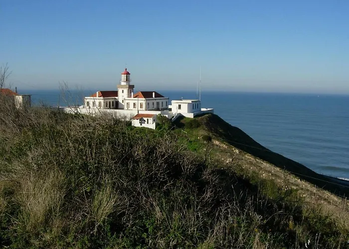 New Center 1 Min Walk Beach/river/casino!!!