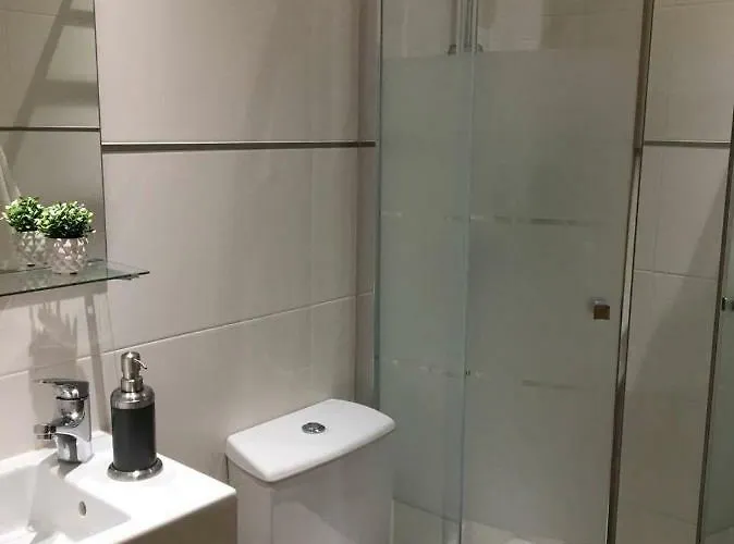 New Center 1 Min Walk Beach/river/casino!!! Apartment