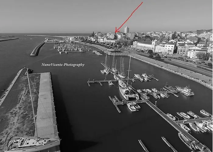 Апартаменты New Center 1 Min Walk Beach/river/casino!!!